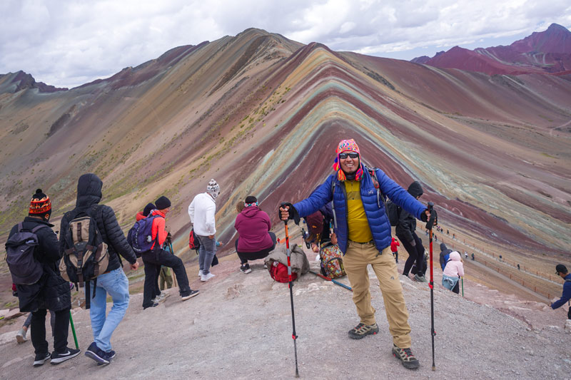 Guía en la Montaña de Colores